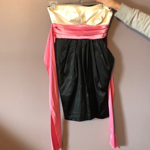 Homecoming dresses - Picture 3 of 5